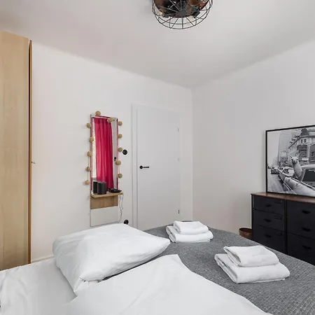 Apartment Moko - Moko - 10min Metro - 5min Mswia - 5min Sgh - 2km Wum