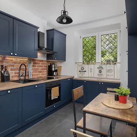 Moko - Moko - 10min Metro - 5min Mswia - 5min Sgh - 2km Wum *